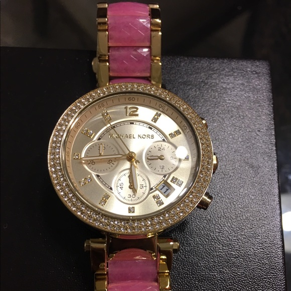 Michael Kors Watch - Picture 2 of 4